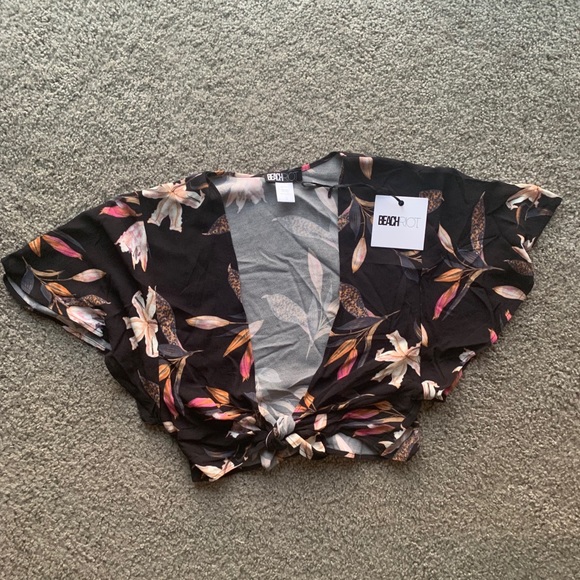 Beach Riot Hawaiian Top - Picture 2 of 3